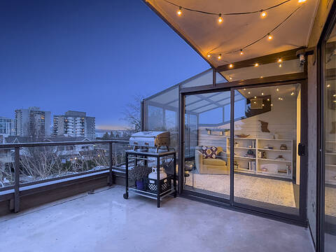 10 220 E 4th St, North Vancouver