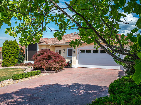 307 Country Estate Place, Vernon