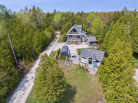 816 Howdenvale Road, Howdenvale