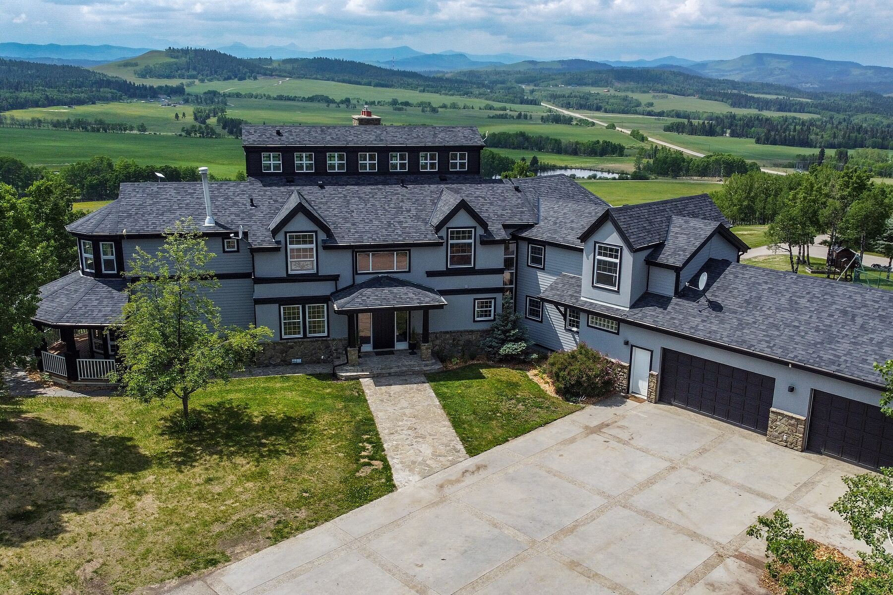 304075 549 Highway, Rural Foothills County, Alberta Sotheby's International Realty Canada