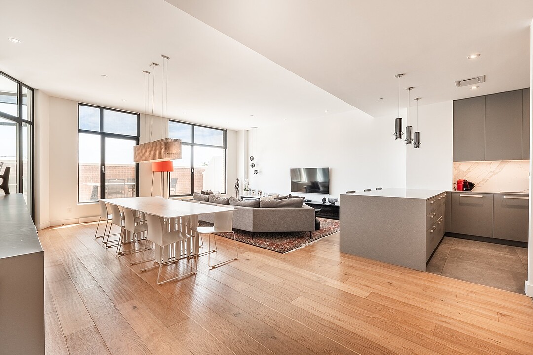 4700 Rue SteCatherine O., Apt. 311, Westmount, Québec Sotheby's