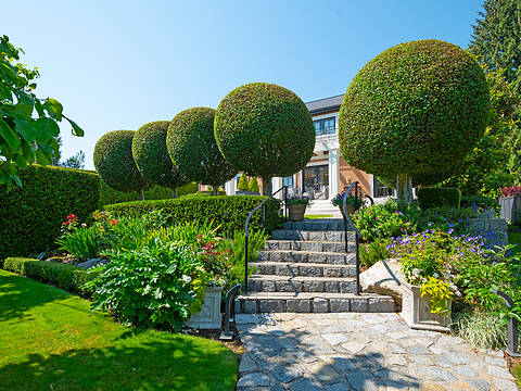 1849 Esquimalt Avenue, West Vancouver