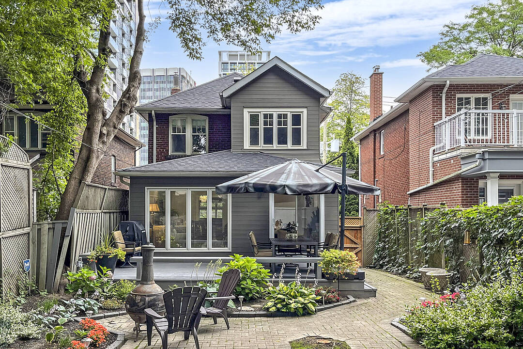 182 Duplex Ave, Toronto, Ontario