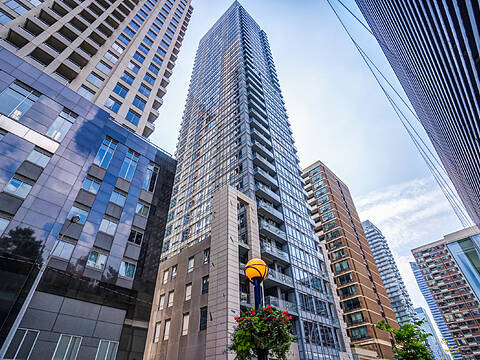 21 Balmuto St E #705, Toronto
