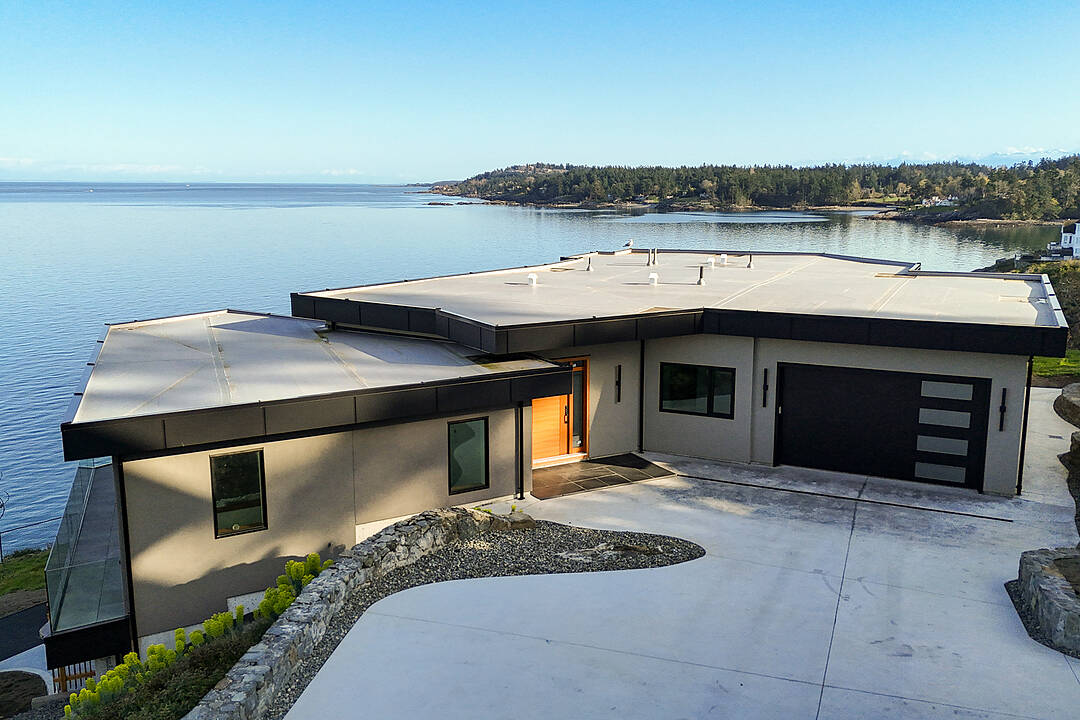 4351 Gordon Head Road, Saanich, British Columbia