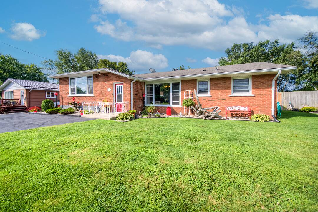 23 Henry St, Norfolk, Ontario