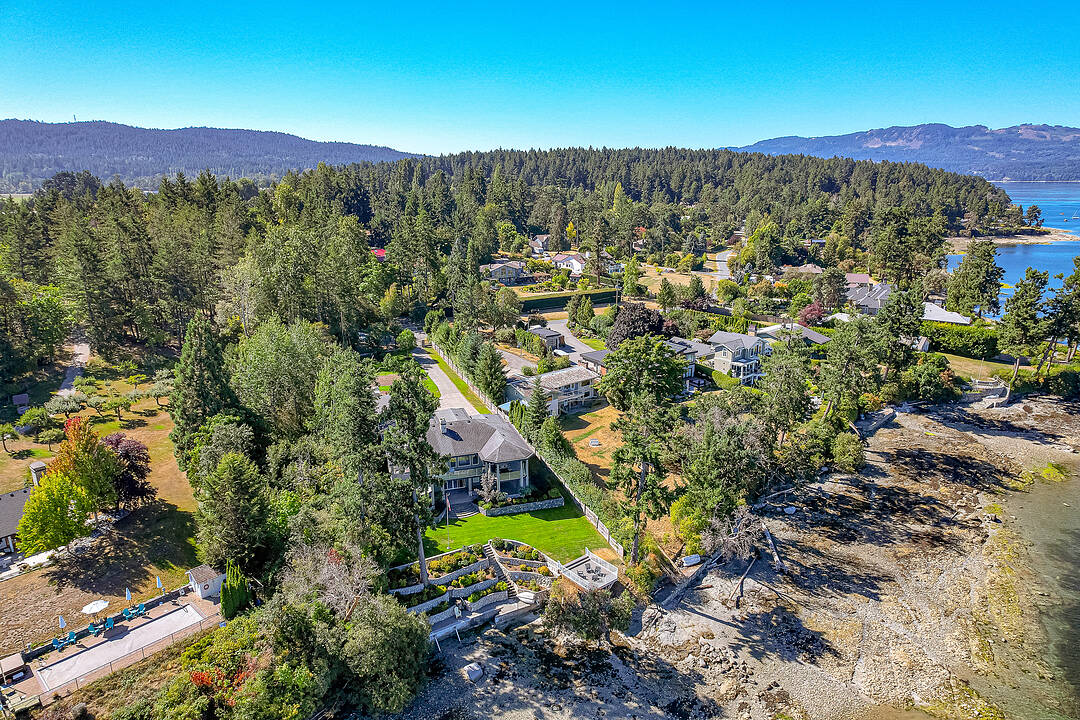 9760 Glynnwood Park Road, North Saanich, British Columbia