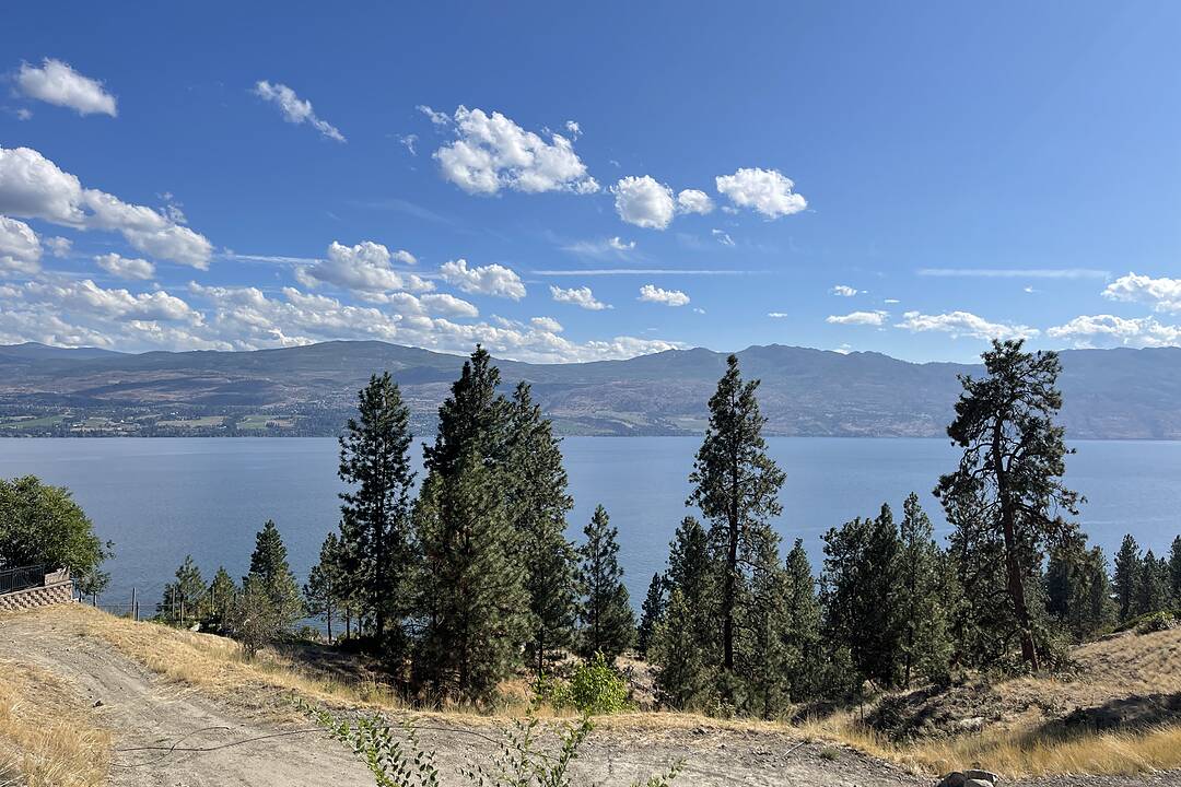 3270 King Road, West Kelowna, British Columbia