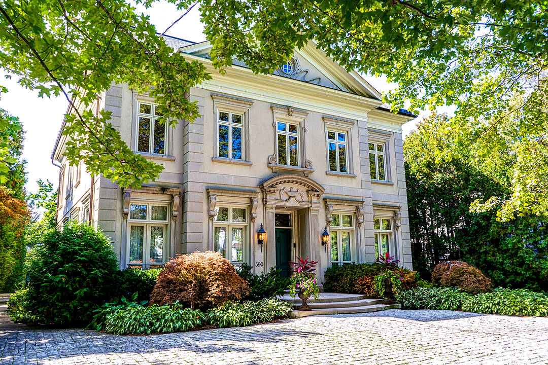 390 Russell Hill Road, Toronto, Ontario