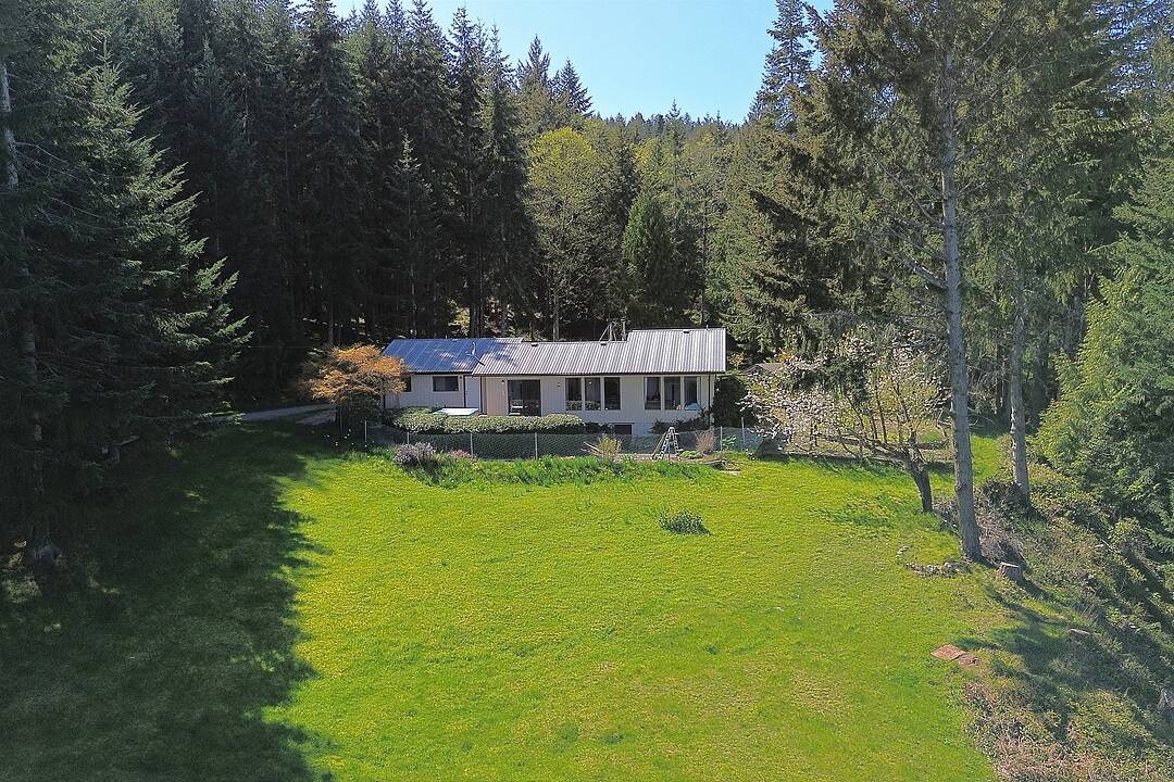 444 Blackburn Road, Salt Spring Island, British Columbia