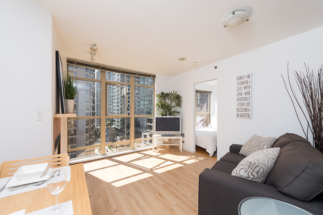 807 819 Hamilton Street, Vancouver, British Columbia