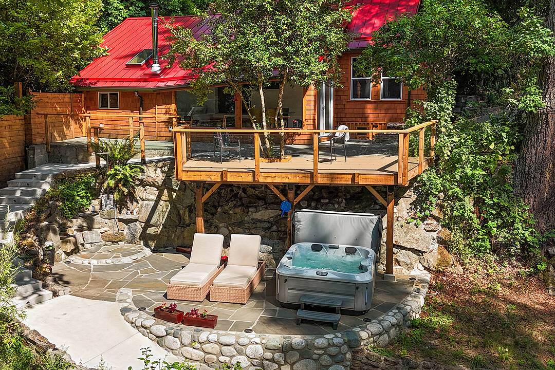 1709 Falcon Heights Road, Langford, British Columbia