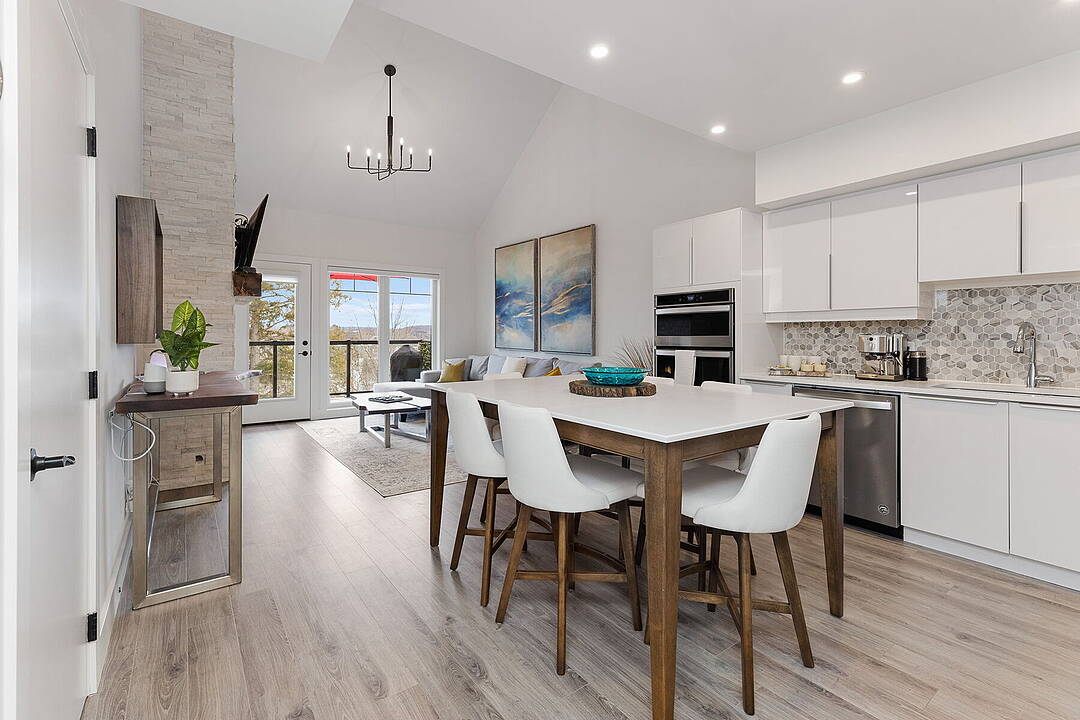 3 Tree Tops Lane #302, Huntsville, Ontario