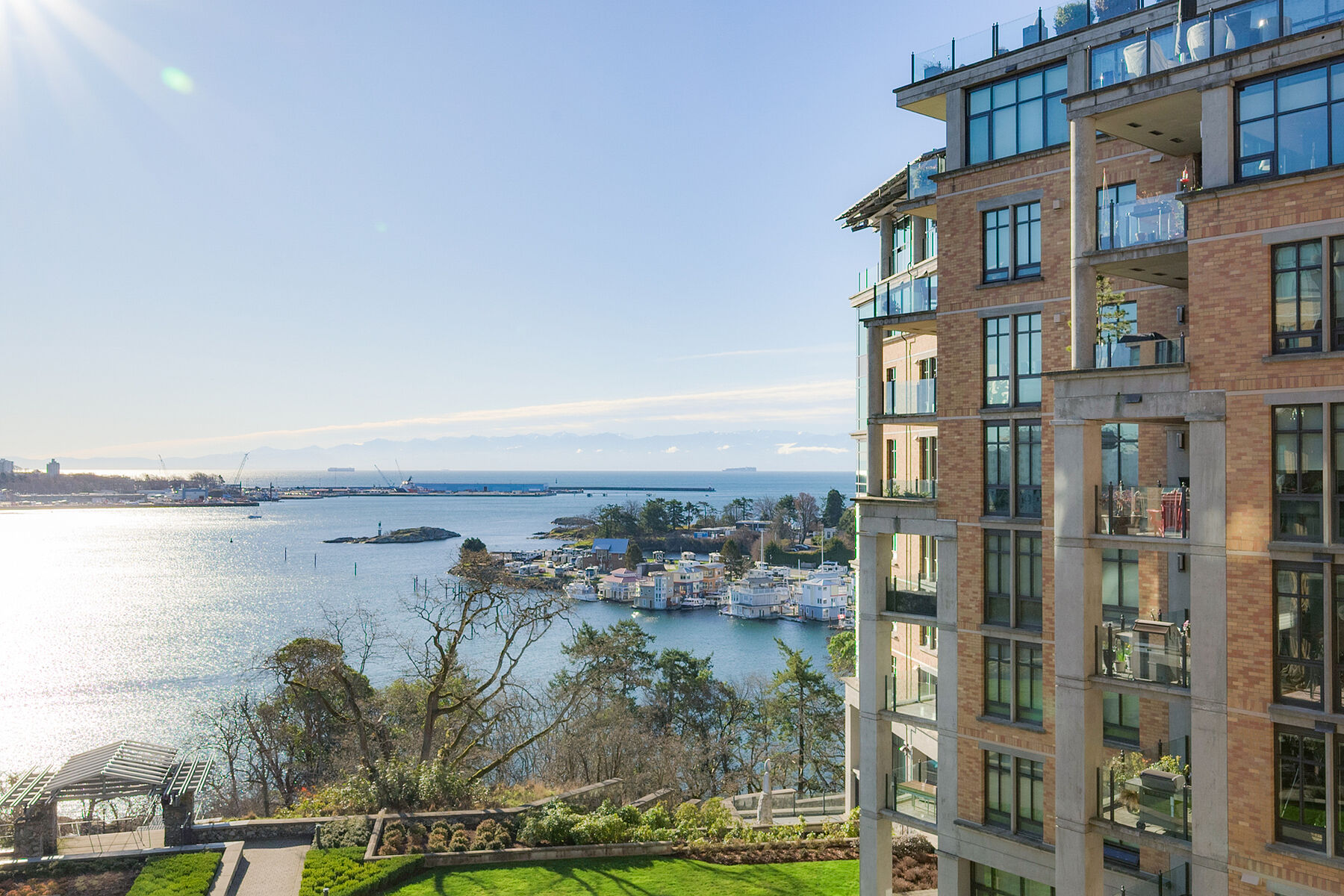 517845 Dunsmuir Road, Esquimalt, British Columbia Sotheby's