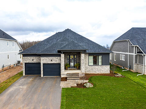 537 Algonquin Trail, Kemble