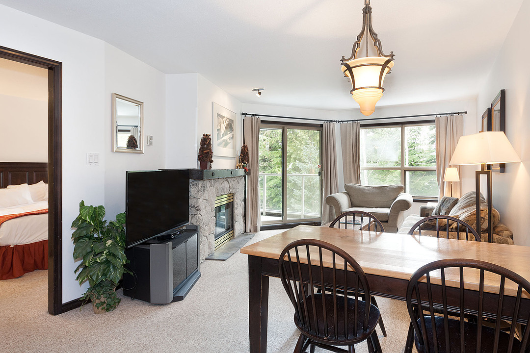 320 4800 Spearhead Drive, Whistler, British Columbia