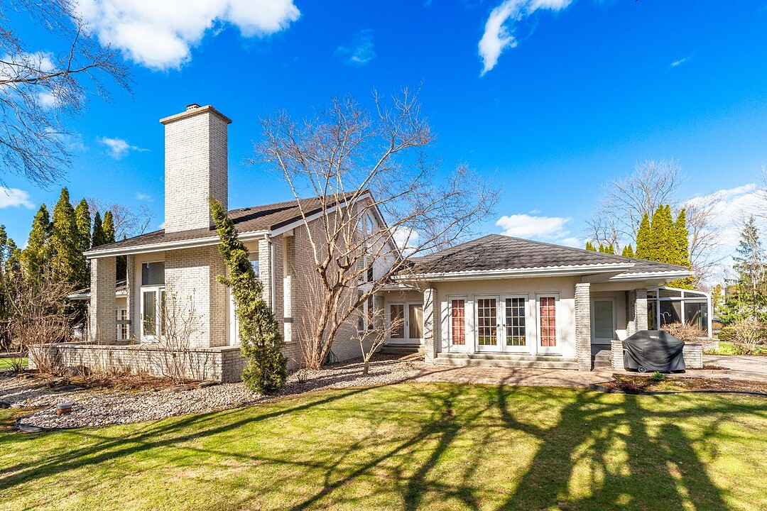 720 Rue LéonardDe Vinci, SainteDorothée, Québec Sotheby's International Realty Canada