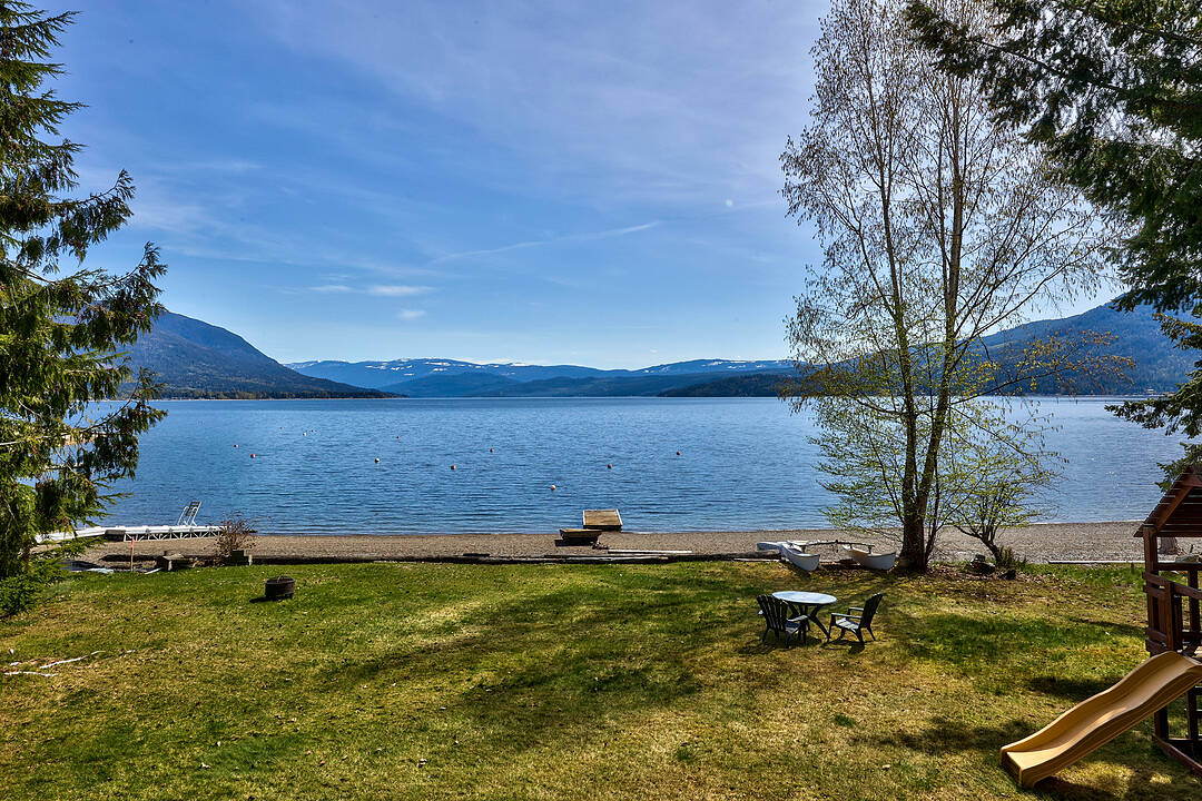 22-6102 Davis Road, Magna Bay, British Columbia