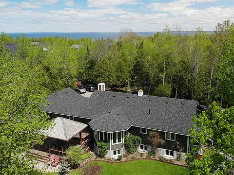 134 Glenlake Boulevard Collingwood, Collingwood