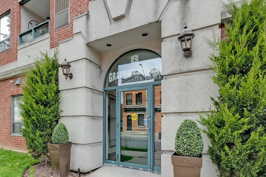 8 Main Street E #401, Dundas, Ontario