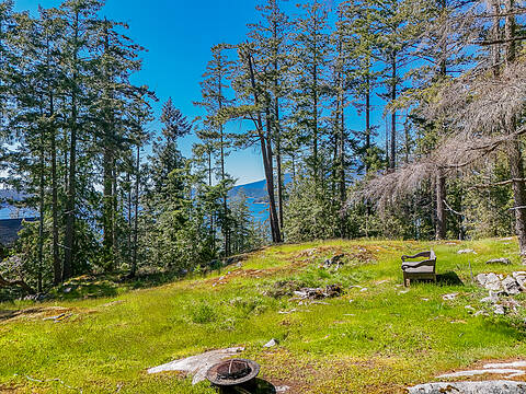 1795 Emily Lane, Bowen Island