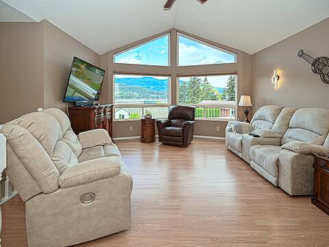 13525 Westkal Road, Coldstream