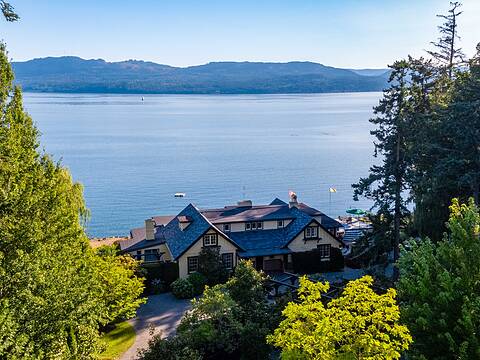 605 Towner Park Road, North Saanich