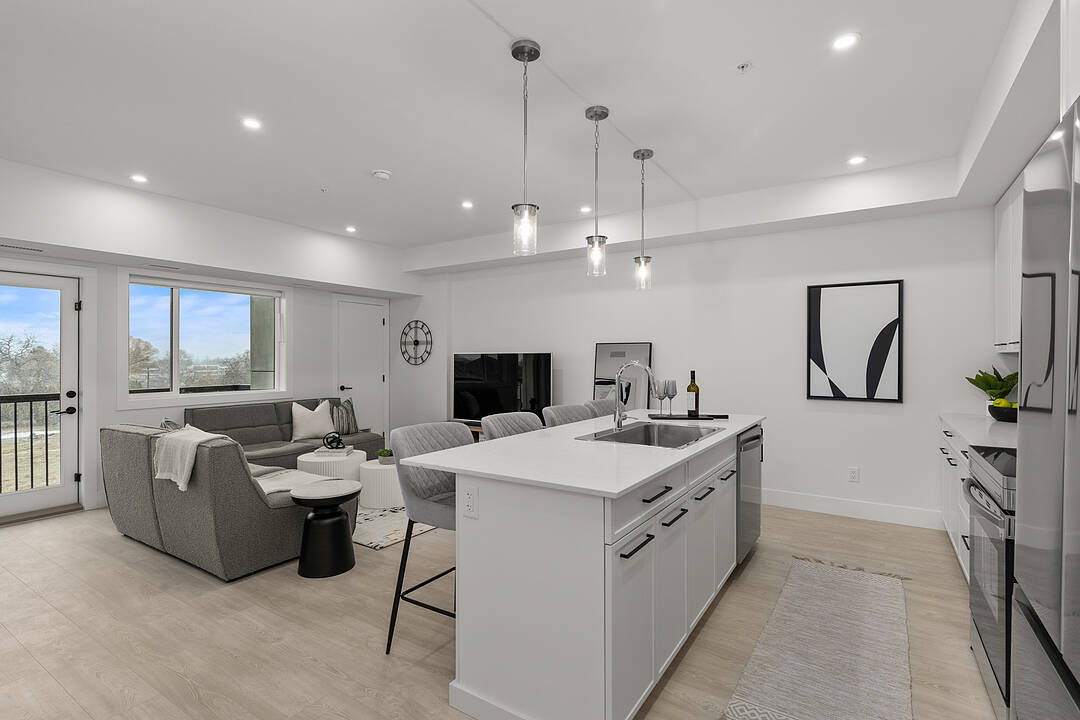 406-1220 Pacific Avenue, Kelowna, British Columbia