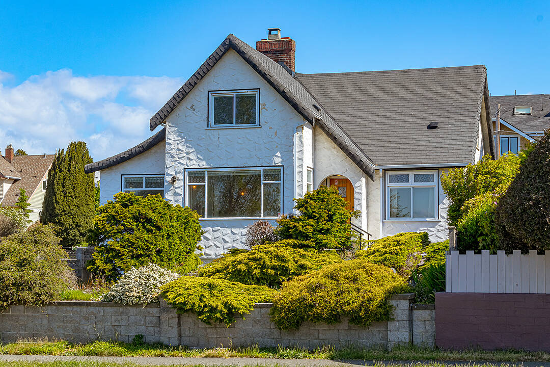 690 Dallas Road, Victoria, British Columbia