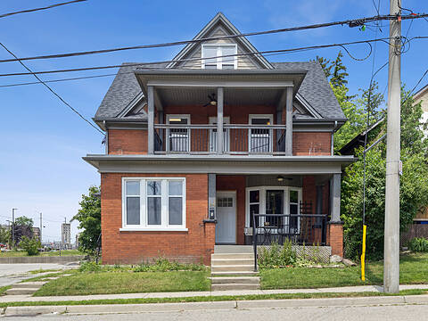 2-94 Scott St W, Kitchener