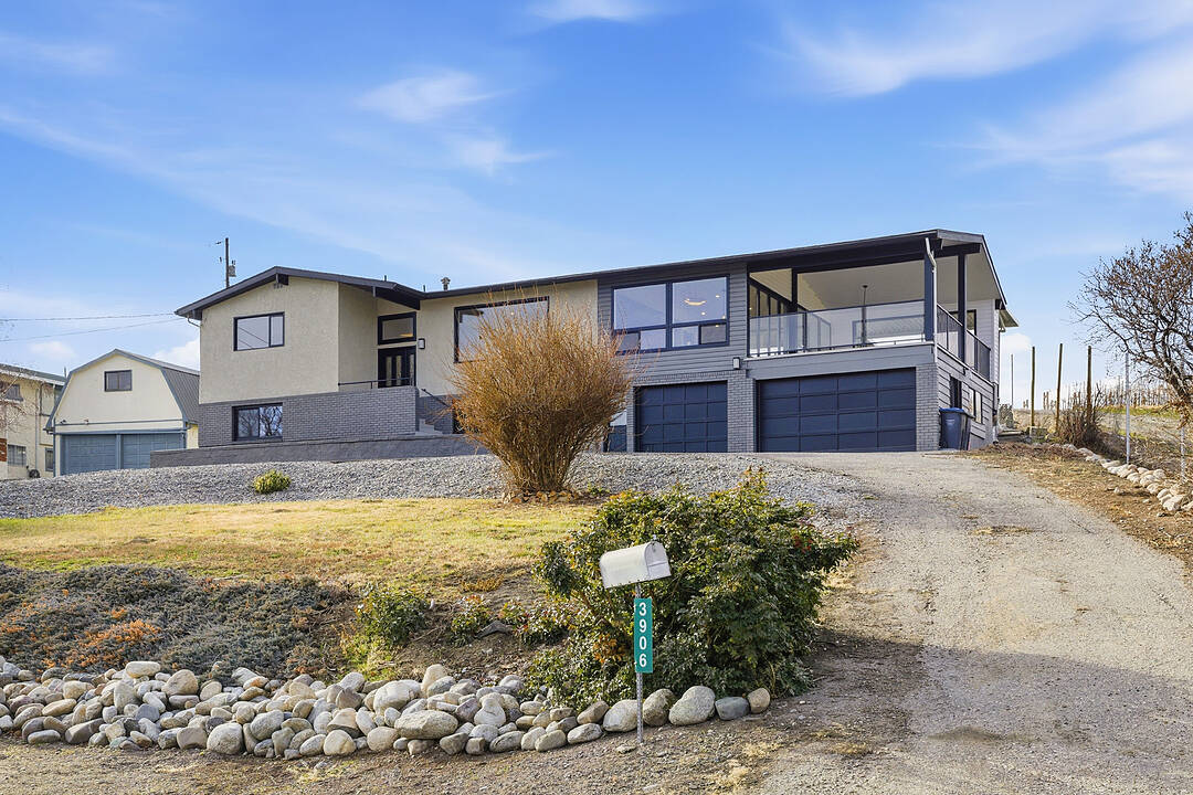3906 Harding Road, West Kelowna, British Columbia
