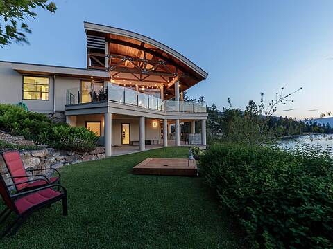 5560 Lakeshore Road, Kelowna