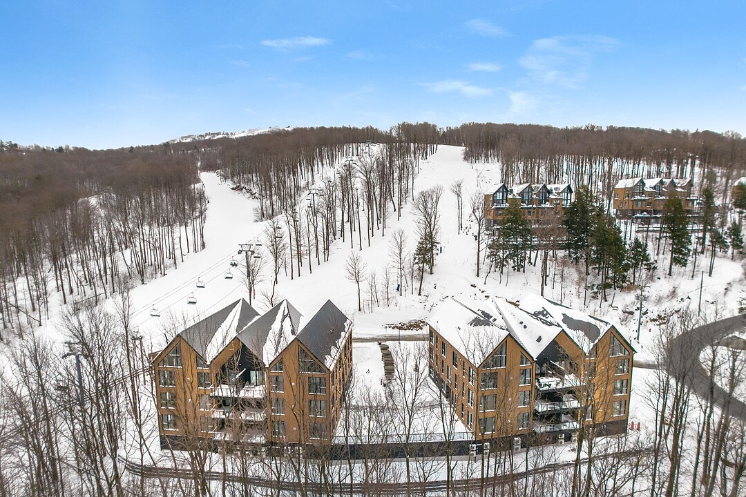 Ch. des Diligences, Bromont, Québec