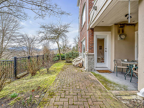 5262 Oakmount Crescent #105, Burnaby