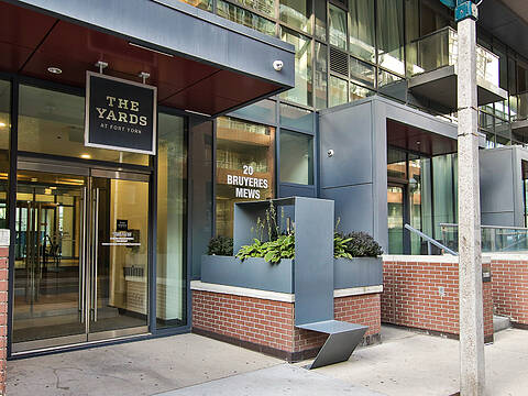 20 Bruyeres Mews #902, Toronto