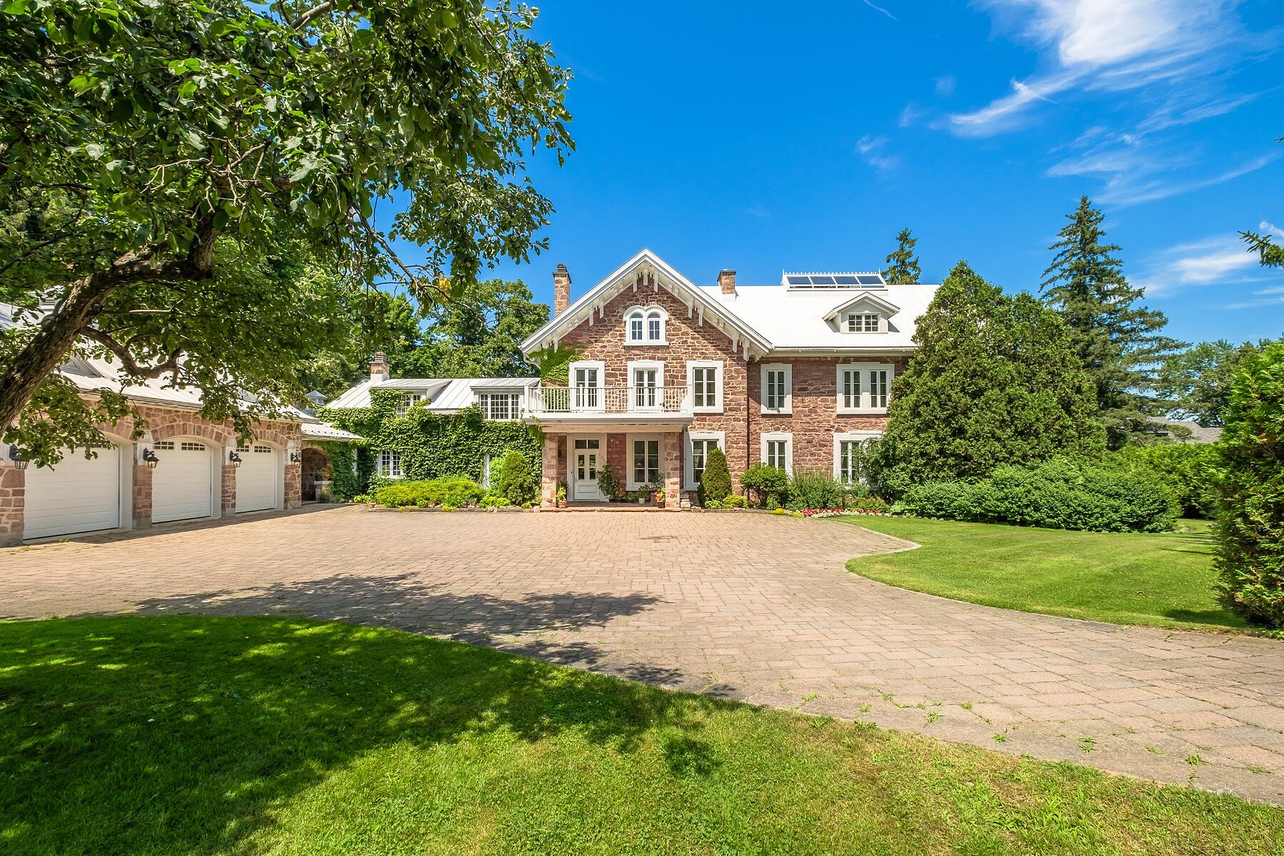 280 Rue Main, Hudson, Québec Sotheby's International Realty Canada