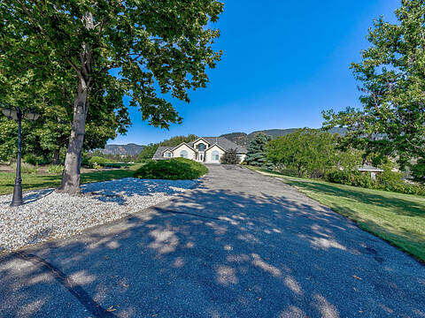 15829 Greenhow Road, Lake Country