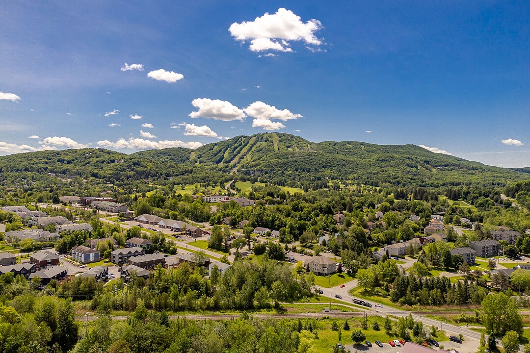 66 Rue de l'Écurie, Bromont, Québec