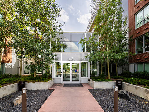 63 Inglewood Park SE #418, Calgary