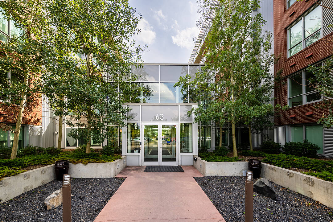 63 Inglewood Park SE #418, Calgary, Alberta