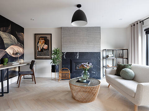 95 Hammond Dr, Aurora