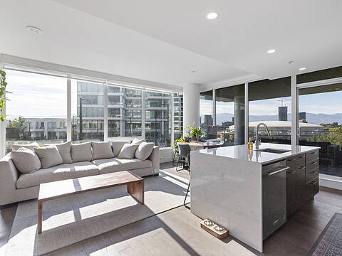 501-1181 Sunset Drive, Kelowna