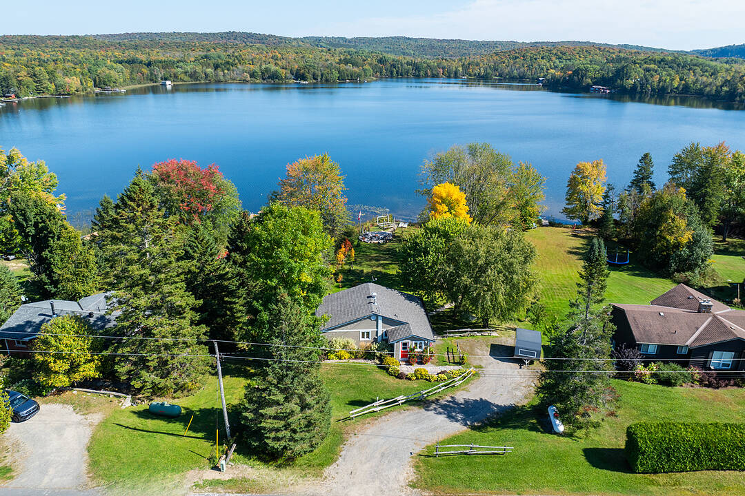 1111 Maplehurst Drive, Huntsville, Ontario