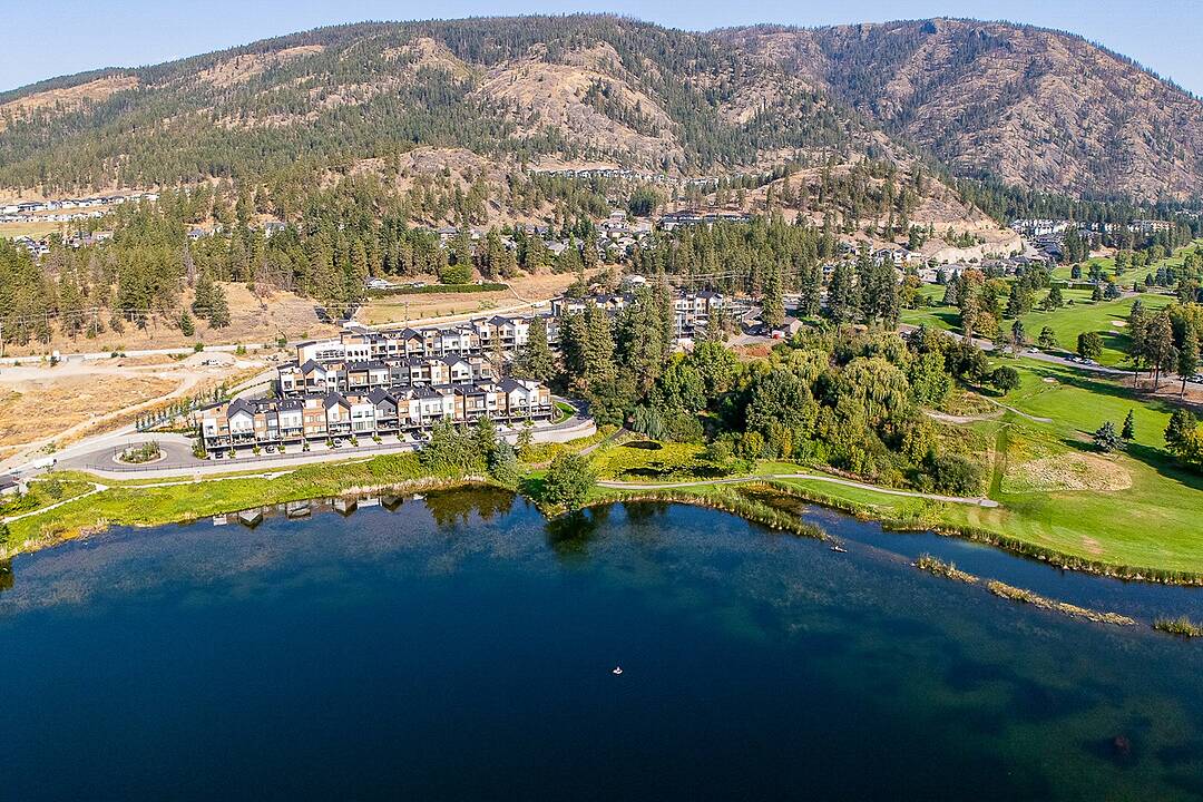 203-2735 Shannon Lake Road, West Kelowna, British Columbia
