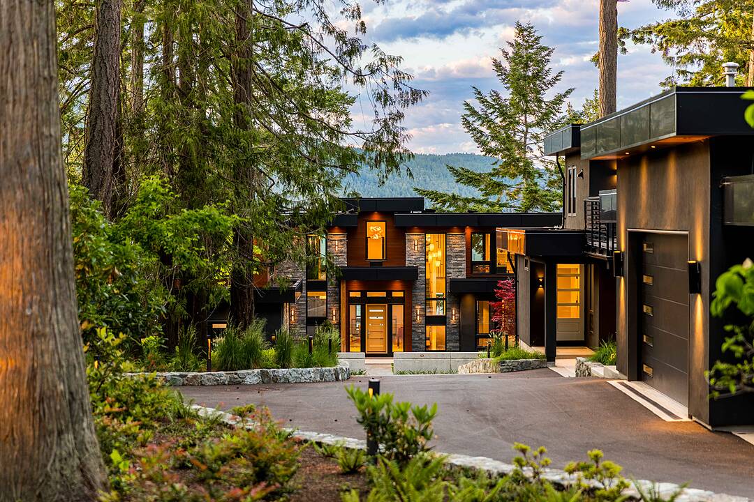 848 Lands End Road, North Saanich, British Columbia