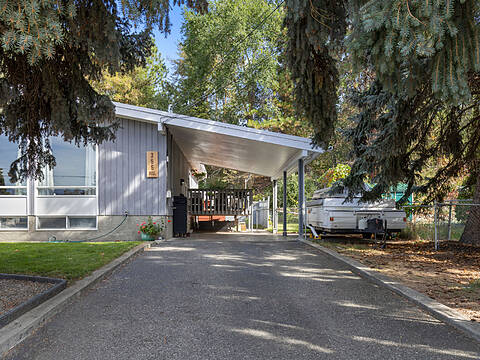 355 Dell Road, Kelowna