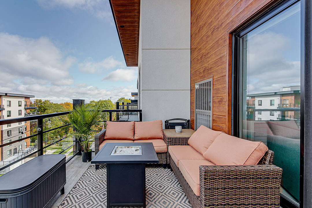 304 Essa Road #609, Barrie, Ontario
