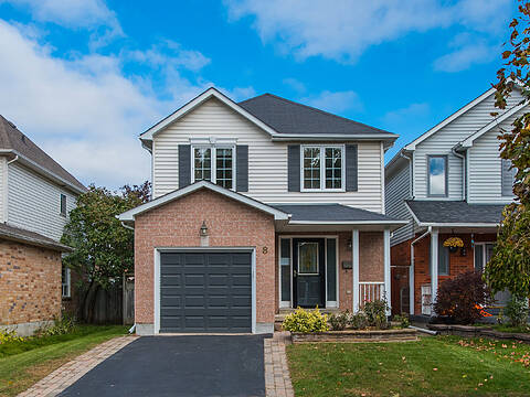 8 Brownstone Cres, Clarington