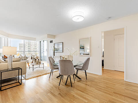 11 Townsgate Dr #602, Vaughan