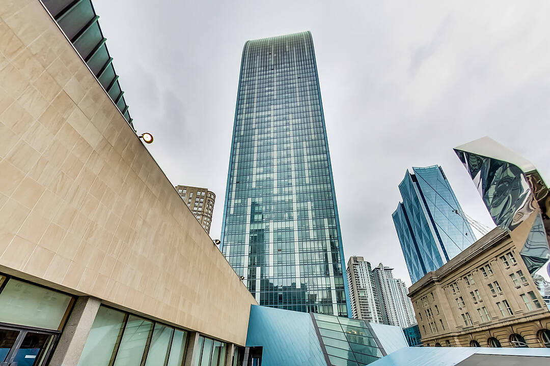 8 The Esplanade #5505, Toronto, Ontario